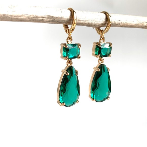 Emerald Glass double drop prong set stone Earrings ~NWT - Picture 4 of 14